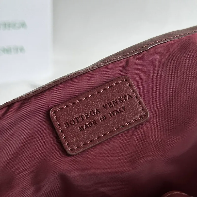 All Categories Official Website "Brand Women's Bags" Women's Bags 💙 BV 2025 Official Website New BV Crossbody Bag